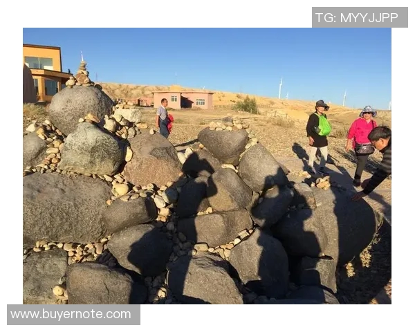 足球明星与啦啦队长的激情碰撞展现运动场上的无限魅力与团队精神 足球明星与啦啦队长的激情碰撞展现运动场上的无限魅力与团队精神